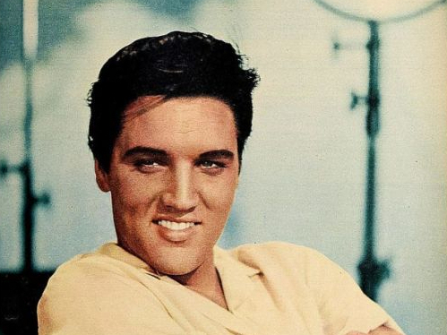 Elviss Preslijs (1935–1977) karjeras sākumā.