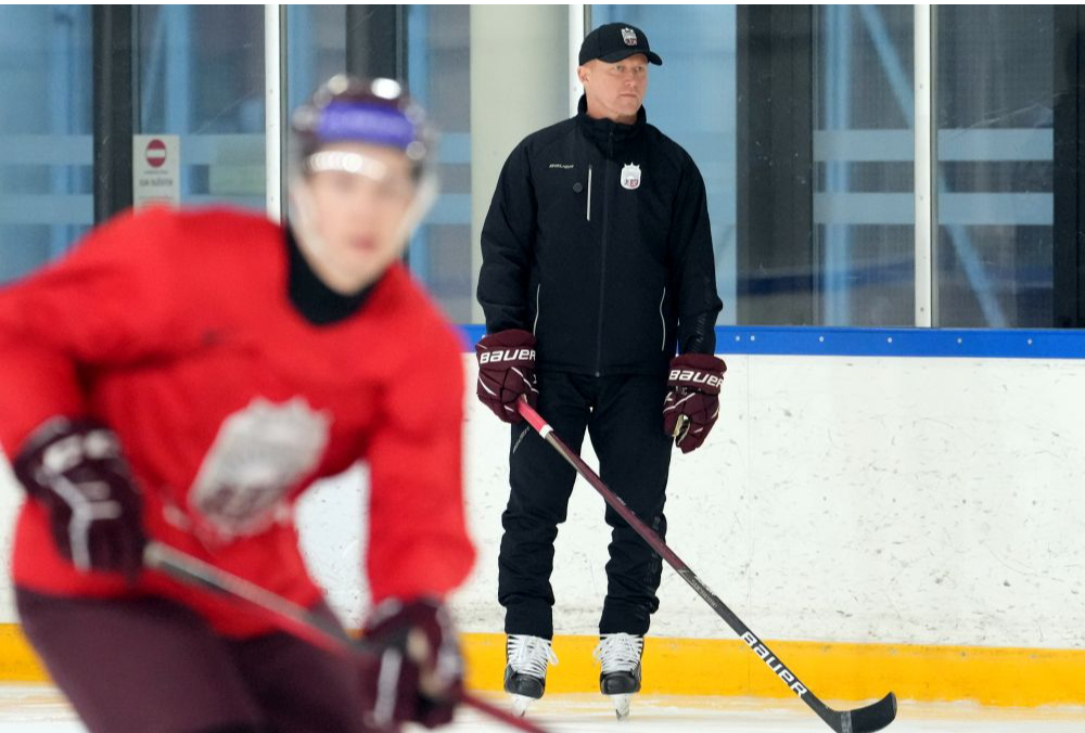 Latvijas U-20 hokeja valstsvienības galvenais treneris Artis Ābols.