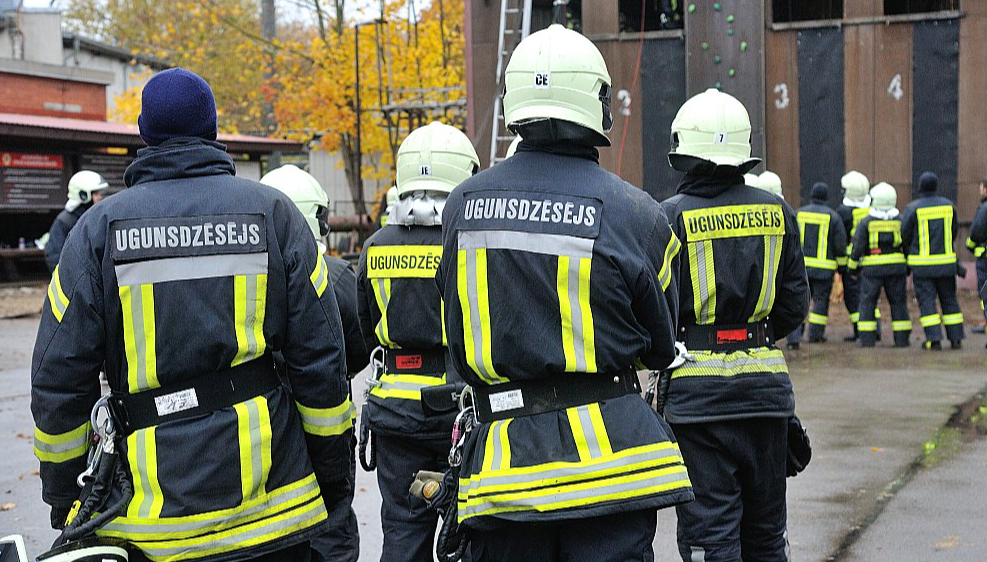 Valsts ugunsdzēsības un glābšanas dienestā strādā 3358 cilvēki.