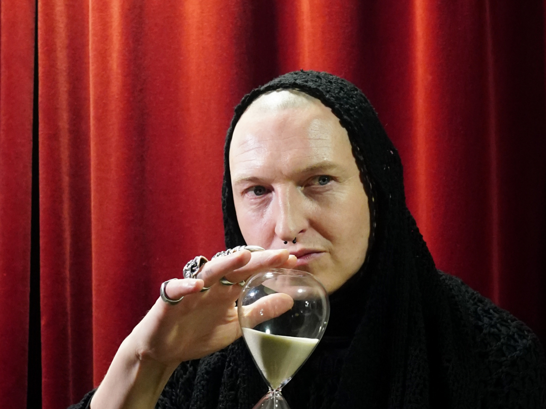 Mākslinieks Kristians Brekte.