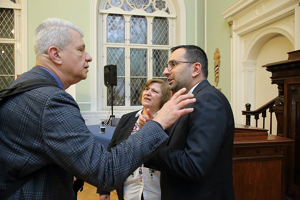 Turcijas Republikas vēstniecības rīkota konference Latvijas Universitātē.