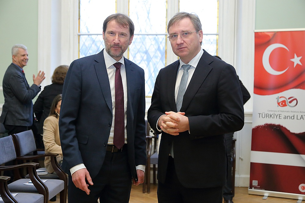 Turcijas Republikas vēstniecības rīkota konference Latvijas Universitātē.