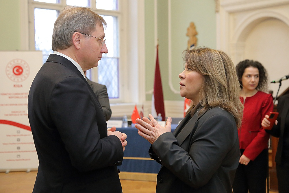 Turcijas Republikas vēstniecības rīkota konference Latvijas Universitātē.