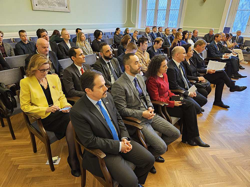 Turcijas Republikas vēstniecības rīkota konference Latvijas Universitātē.