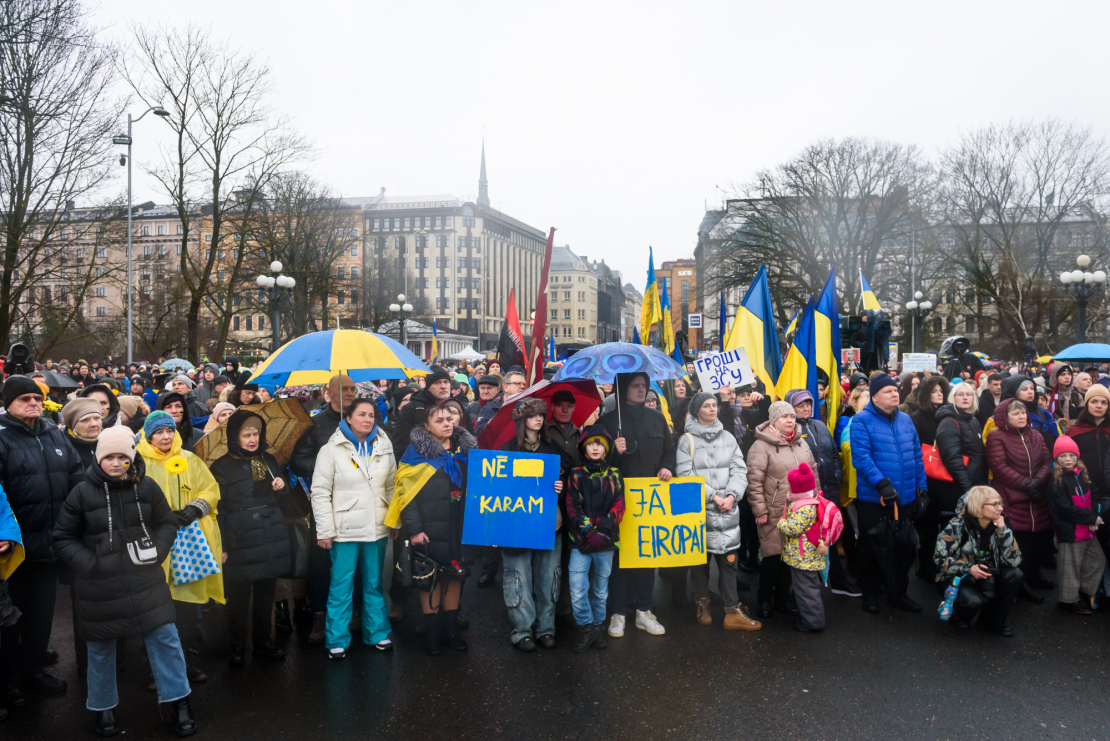 Pie Brīvības pieminekļa atbalsta akcija Ukrainai.
