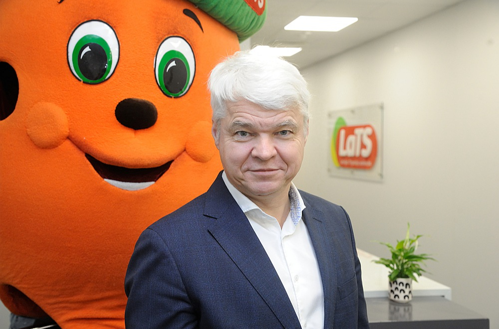 Raimonds Okmanis: "Kādreiz labākās dienas veikalam bija piektdiena, sestdiena un svētdiena vai svētku dienas, kad cilvēki nāca iepirkties, bet tagad brīvdienās veikalu gandrīz vai varam taisīt ciet."