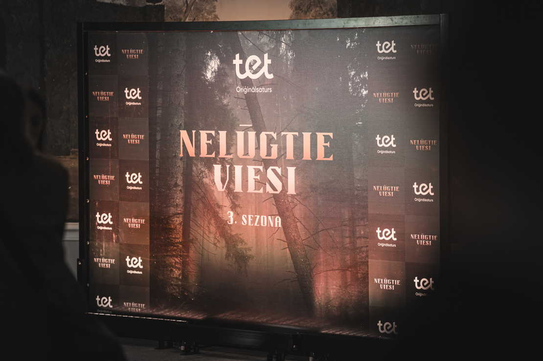 "Nelūgtie viesi". Pirmizrāde.
