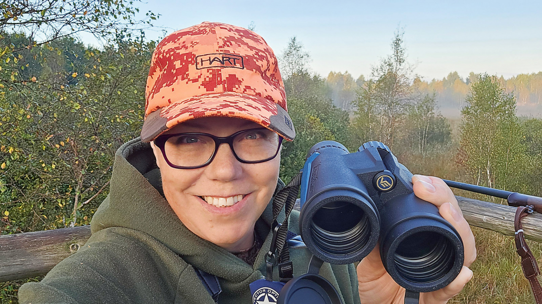 Vector Optics Continental Plus 10x42 no Angelarms.eu ir samērā neliels un viegls binoklis.