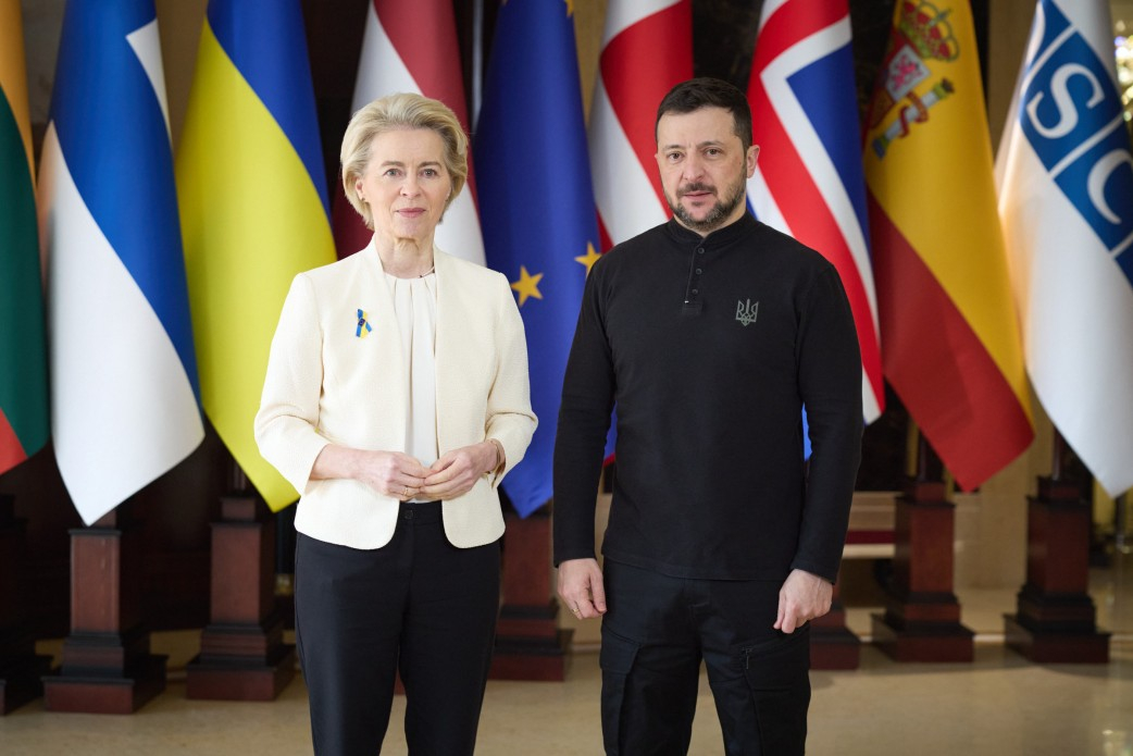 Eiropas Komisijas priekšsēdētāja Urzula fon der Leiena un V. Zelenskis. 