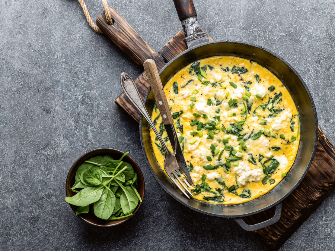 Omlete ar spinātiem.