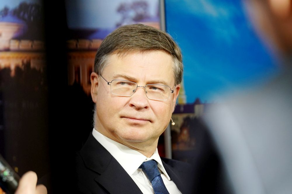 Eirokomisārs Valdis Dombrovskis.