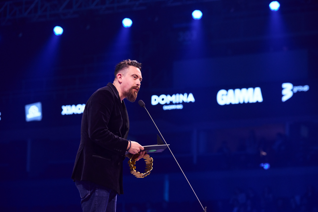 Mūzikas balvas "Gamma" pasniegšana.