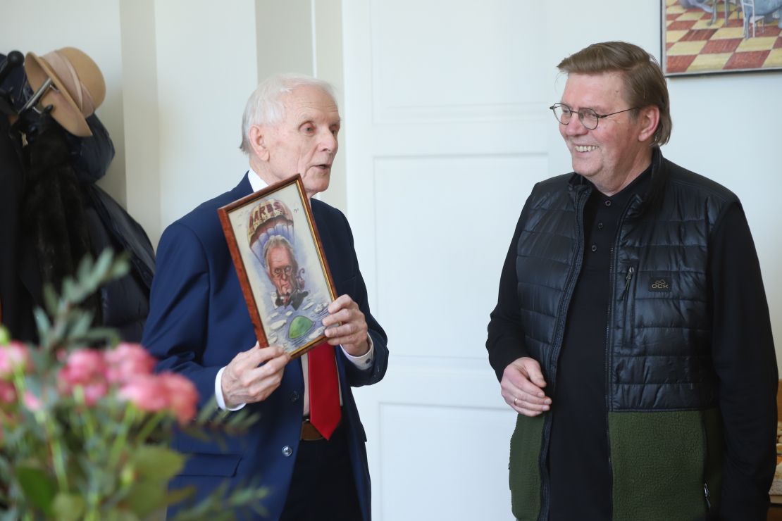 Andris Grīnbergs 85 gadus nosvin ar jaunu grāmatu.