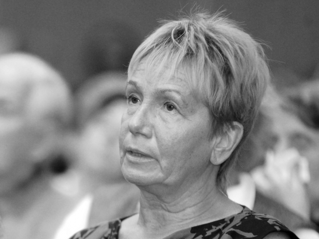 Viola Lāzo.