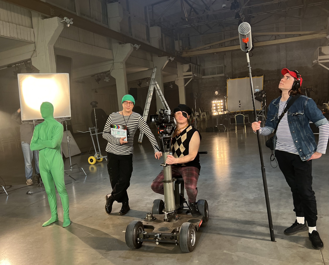 "Dzelzs vilks" dziesmas "Nepārtraukta līnija" videoklipa filmēšanas aizkulises. 