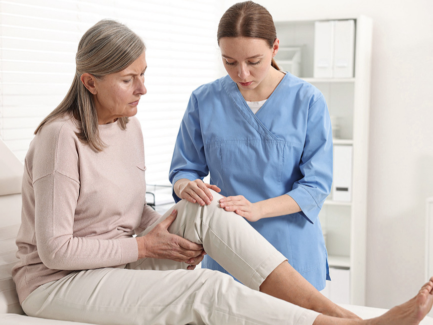 Lielā daļā gadījumu osteoartrītu spēj diagnosticēt ģimenes ārsts tikai pēc sarunas ar pacientu.