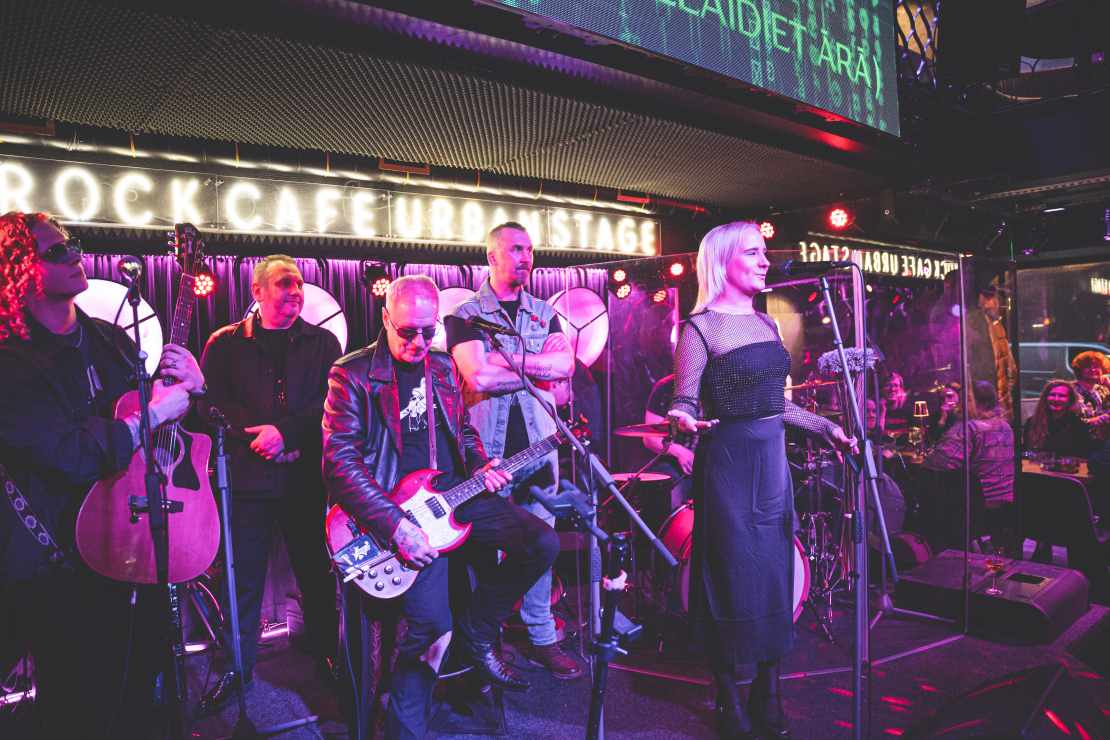 Klubā “St. Black” Rīgā grupa "Līvi" prezentē jaunu dziesmu. 