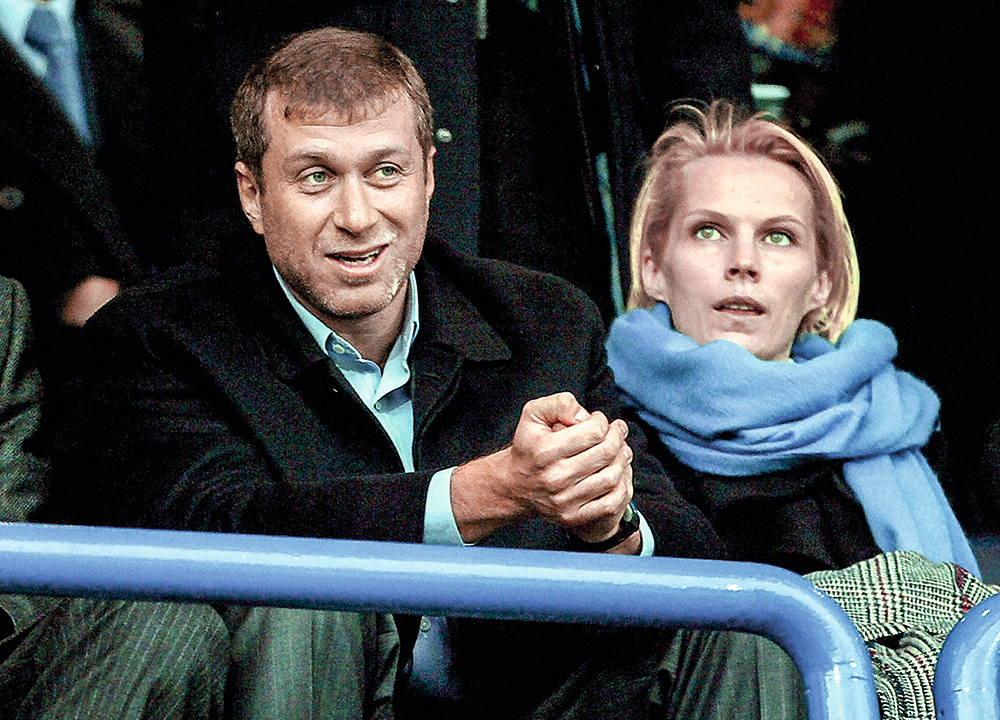 Abramovičs ar sievu Irinu.