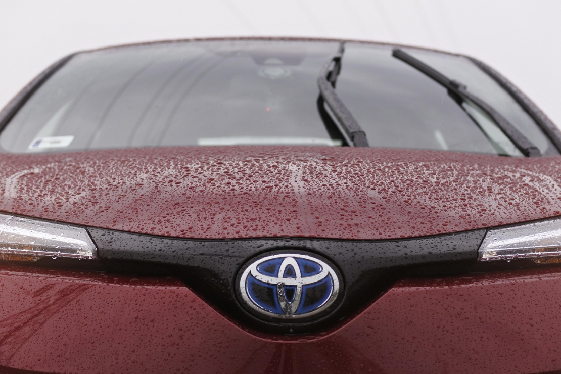 "Toyota" auto.