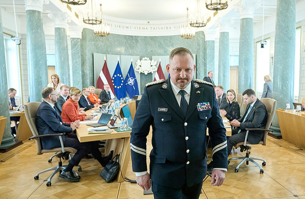 Valsts policijas priekšnieks ģenerālis Armands Ruks guvis atkārtotu valdības uzticību.