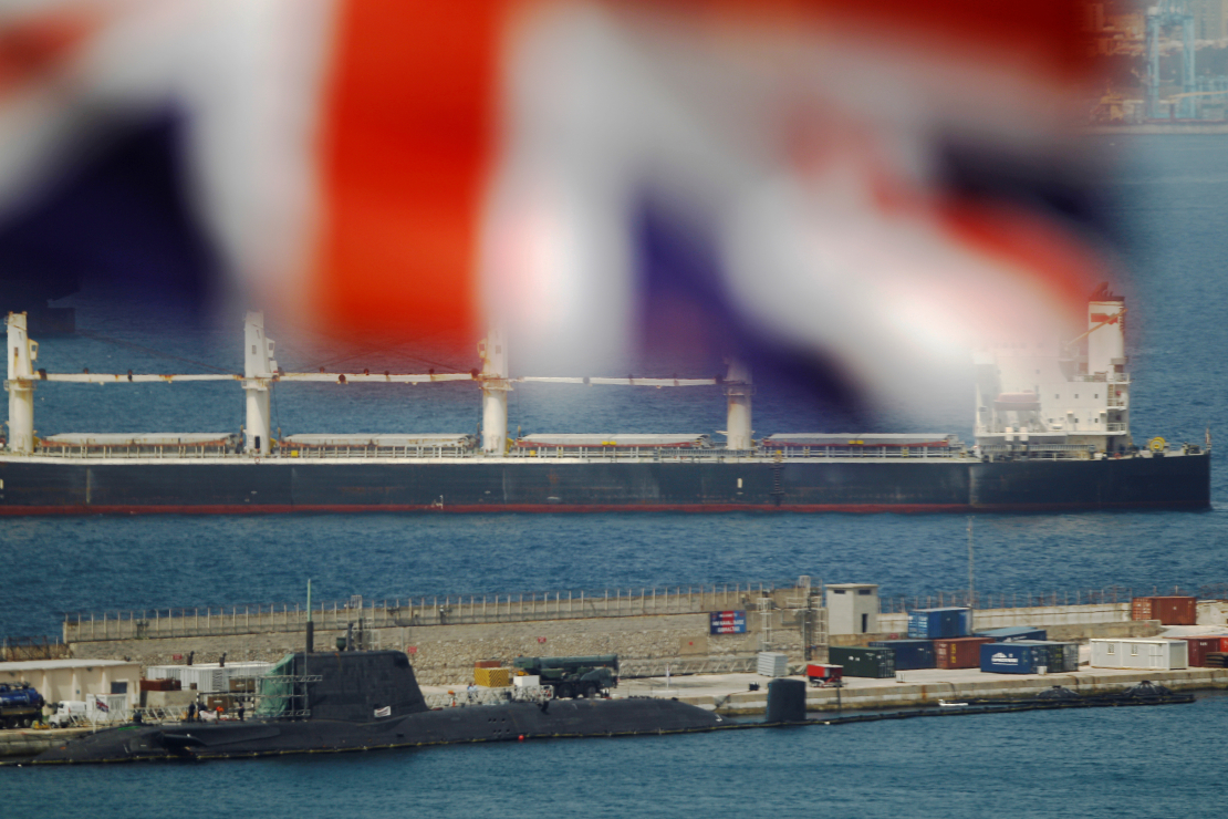 Britu kodolzemūdene “HMS Ambush” Gibraltāra pussalas piekrastē.