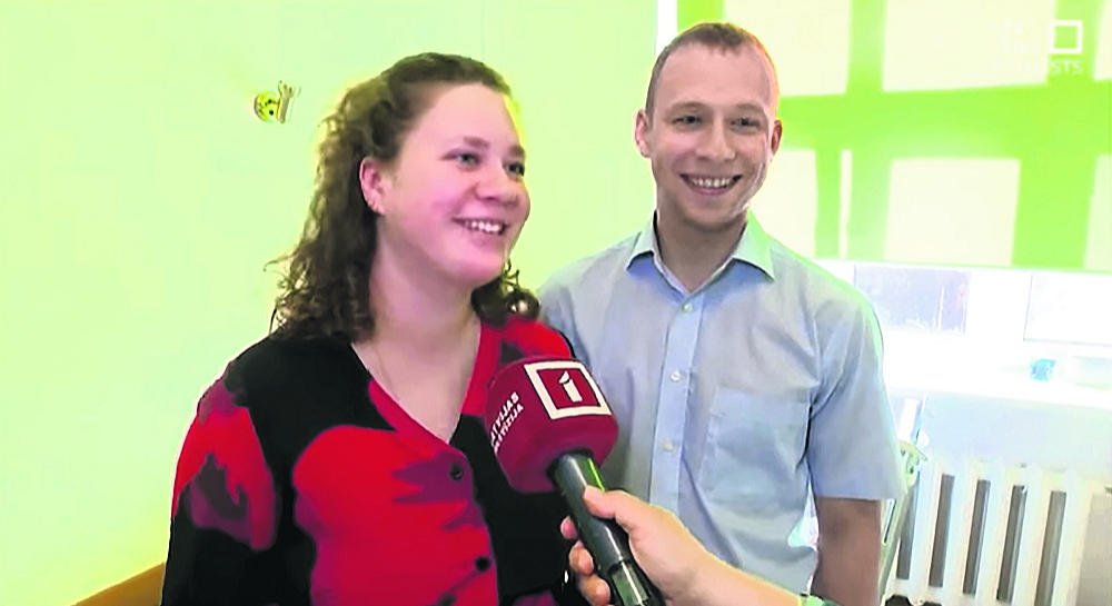 Trešajā aprīlī dzimušo trīnīšu vecāki Anastasija un Maksims Bičkovski.
