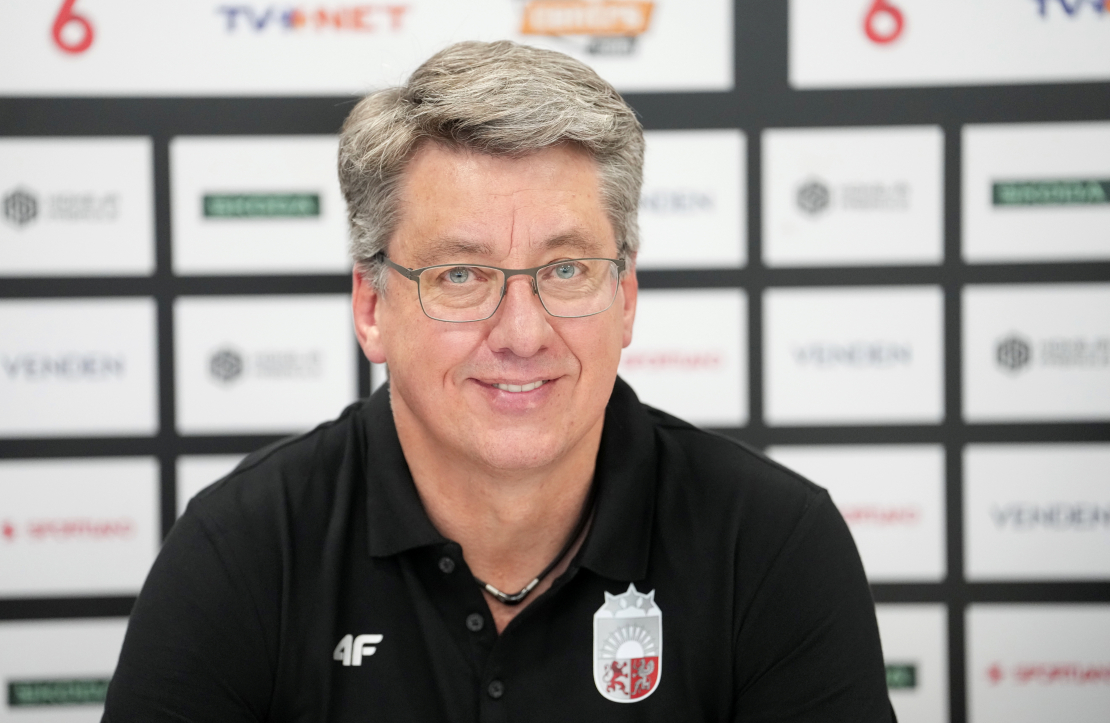 Latvijas hokeja izlases galvenais treneris Harijs Vītoliņš piedalās preses konferencē, kurā paziņo Latvijas vīriešu hokeja izlases sastāvu Pasaules čempionātam.