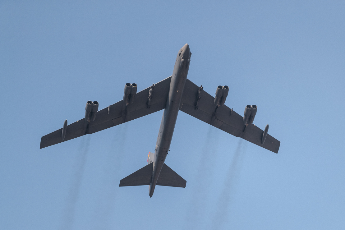 "B-52H Stratofortress".