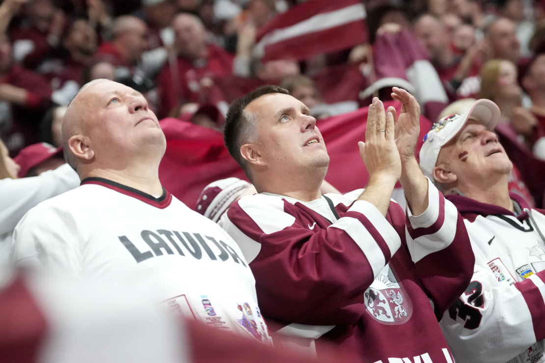 Latvijas hokeja līdzjutēji.