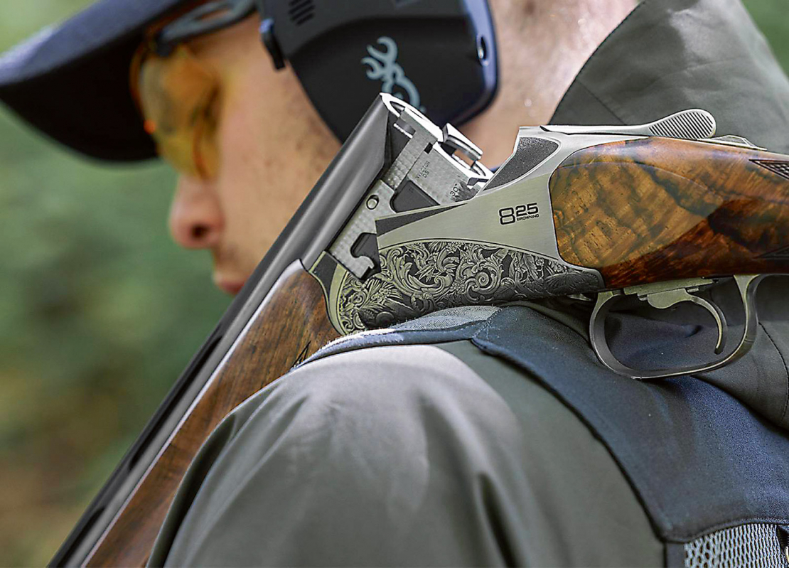 Browning 825.