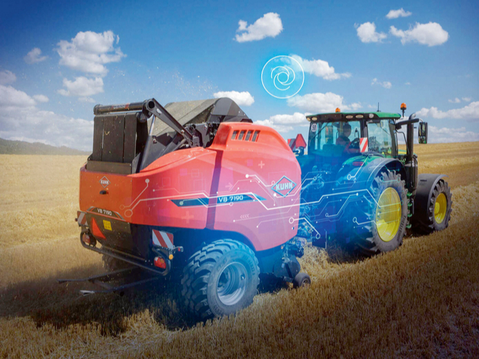 'Kuhn VB 7100 GPS' rituļu prese. 
