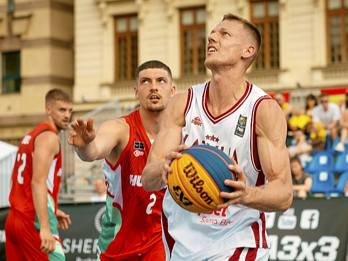 Eiropas kausa kvalifikācijā Latvijas 3x3 basketbola izlasē sekmīgi debitēja Kārlis Šilke-Žunda.