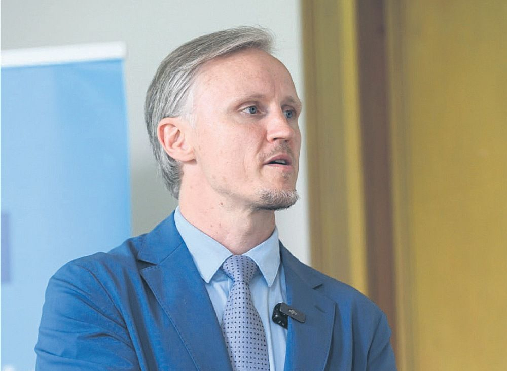"Eiropas Komisijas plāns "ReArm Europe/Gatavība 2030" ir instruments, kas runas par Eiropas aizsardzību arī Latvijā beidzot ļaus pārvērst konkrētos ieguldījumos," tiekoties ar Latvijas aizsardzības industrijas pārstāvjiem un diskusijas dalībniekiem par ES likumdošanas iniciatīvām aizsardzības nostiprināšanas jomā, uzsvēra Eiropas Parlamenta deputāts Rihards Kols.