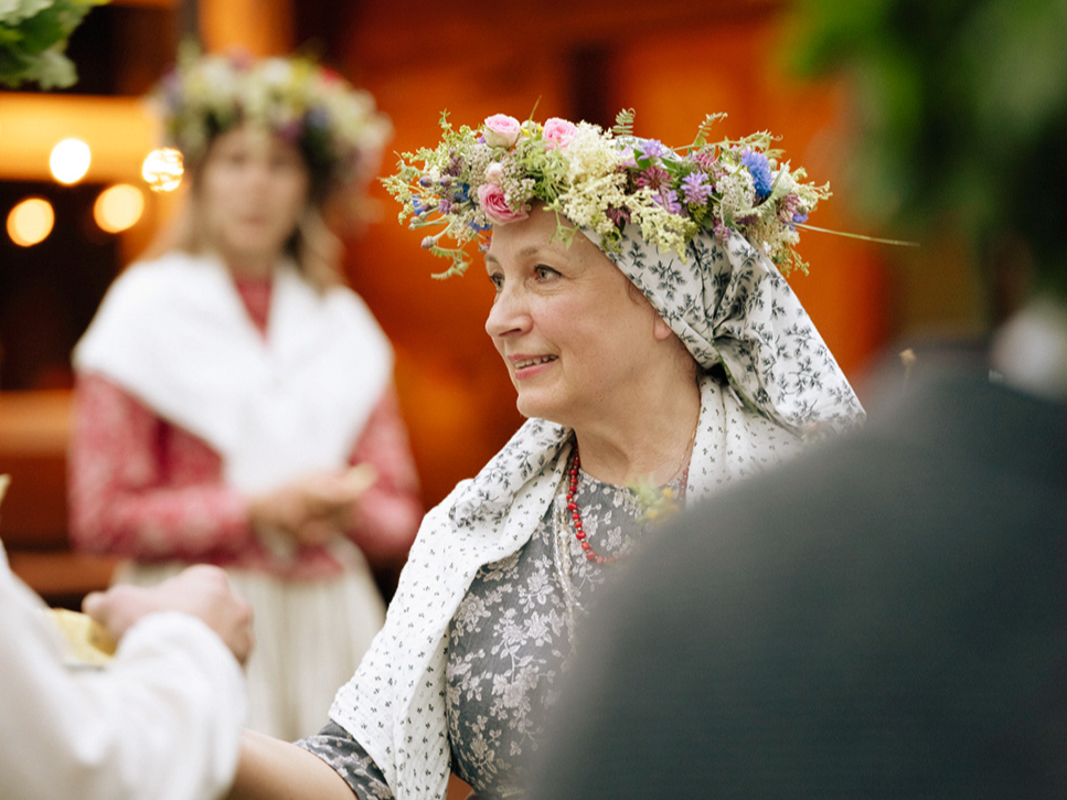 Folkloriste, folkloras kopas vadītāja Aīda Rancāne.