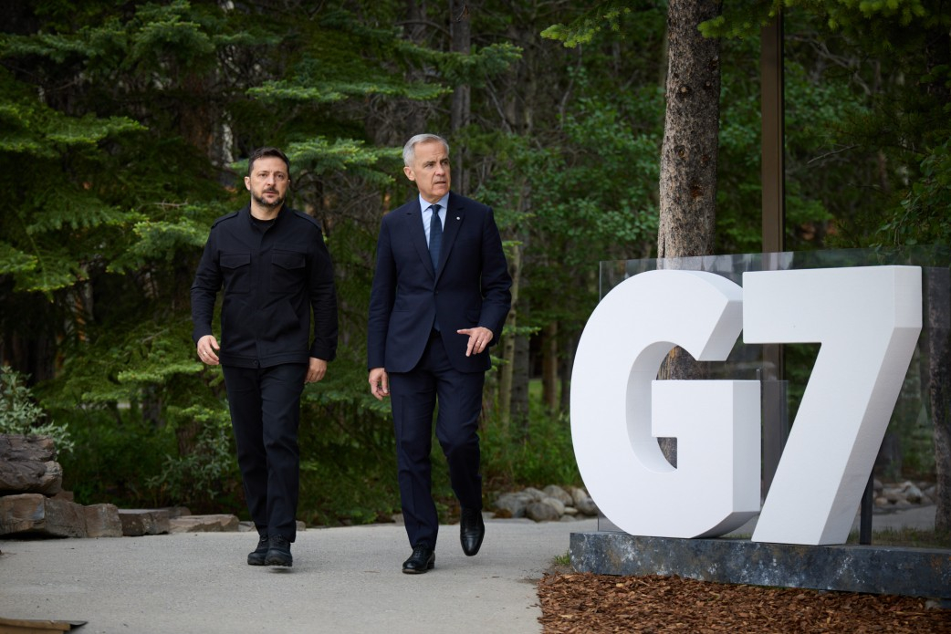 G7 samits. Kanādas premjerministrs Marks Kārnijs un V. Zelenskis.