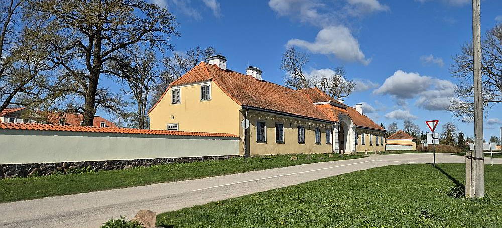 Blankenfeldes muiža, kas atrodas Jelgavas novada Vilces pagastā un savulaik trīs gadsimtus piederējusi fon Mēdemu dzimtai, nu piecus gadus atdzimst ar Ruķeru ģimenes gādību.