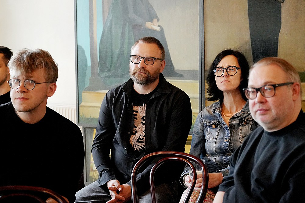 Liepājas teātra mākslinieciskais vadītājs Valters Sīlis, Latvijas Leļļu teātra direktors Mārtiņš Eihe un Nacionālā teātra direktors Māris Vītols "Spēlmaņu nakts" nominantu paziņošanā.