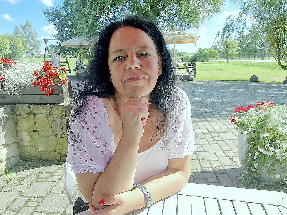 Liene Kurka: "Ceru, ka pēc pāris gadiem varēšu savā pagaidu miteklī izveidot nelielu bibliotēku, grāmatu maiņas vai atdošanas punktu."