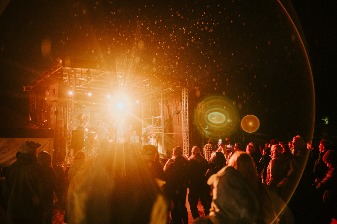 Aizvadīts Valmiermuižas etnomūzikas festivāls.
