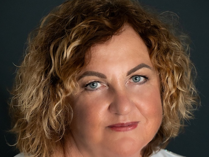 Rita Benta.