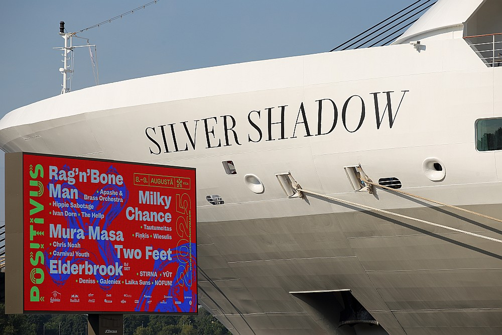 Kruīza kuģis "Silver Shadow" Rīgā.