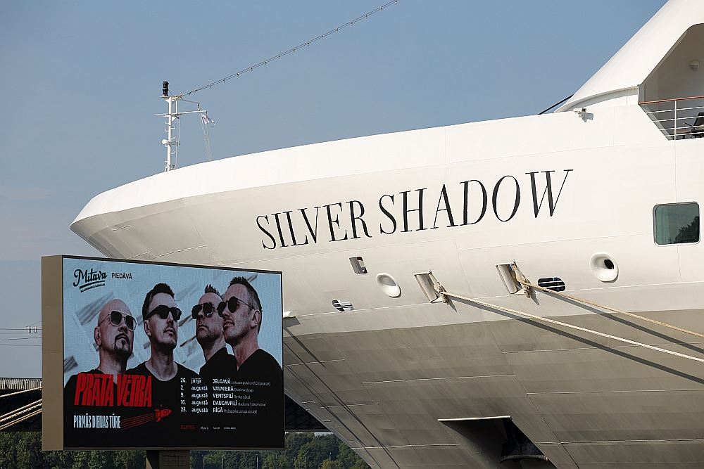 Kruīza kuģis "Silver Shadow" Rīgā.