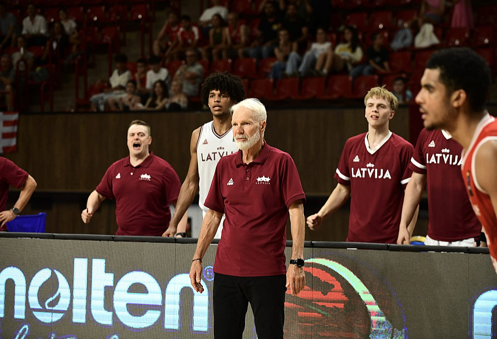Ainars Zvirgzdiņš pirmajā piegājienā darbā ar Latvijas jauniešu izlasēm sasniedza mērķi, atgriežot U-20 komandu Eiropas čempionāta A divīzijā.