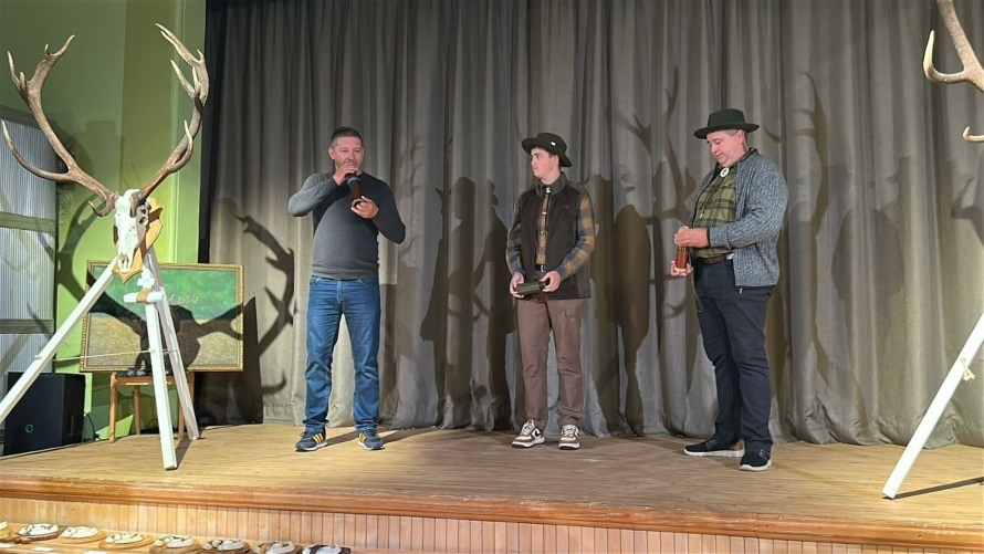 Mednieku klubam "Aloja" – 100.
