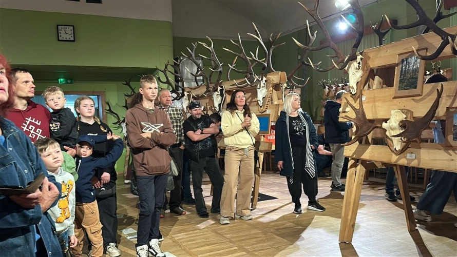 Mednieku klubam "Aloja" – 100.