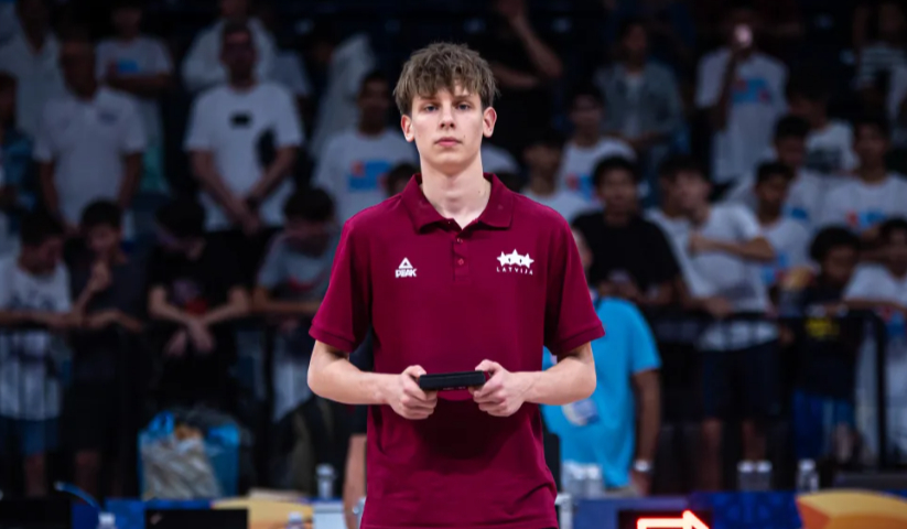 Valdis Valters iekļauts Eiropas U-18 čempionāta simboliskajā izlasē.