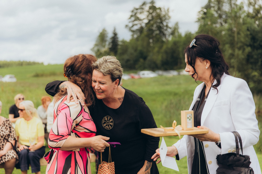 Lindas Mūrnieces grāmatas "No Romas līdz Vecpiebalgai" atvēršanas svinības Vecpiebalgā.