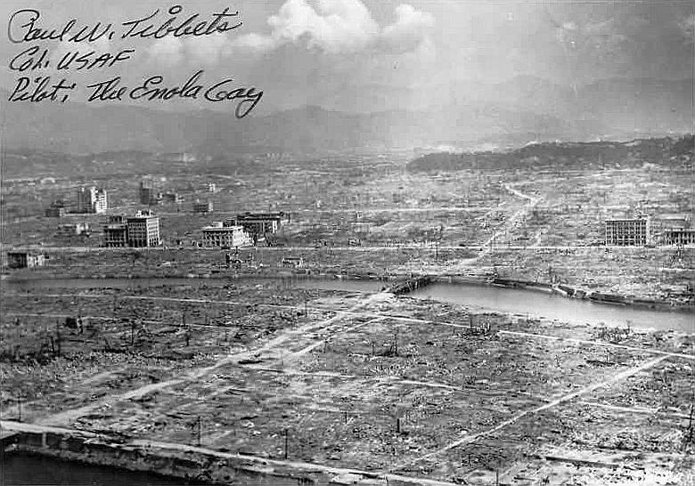 Hirosima pēc atombombardēšanas.