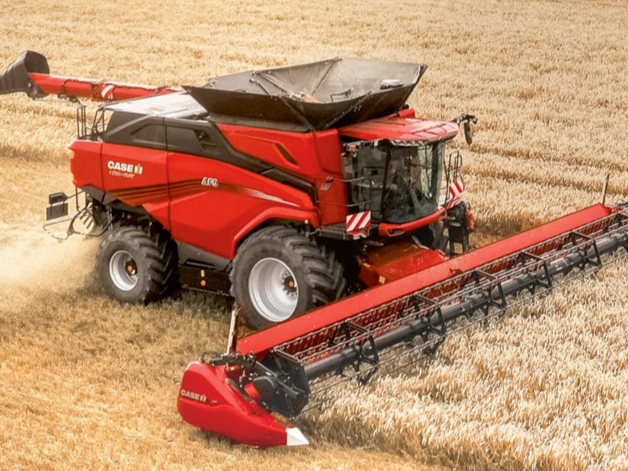 'Case IH Axial Flow' kombains ar  'G500 VariCut' hederiem.