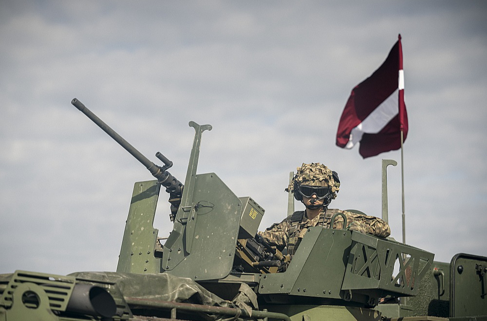 Mācību "Namejs 2024" paraugdemonstrējums pagājušā gada 26. septembrī Kadagā, Ādažu militārajā poligonā, kad viesiem un medijiem tika demonstrēta iesaistīto vienību sadarbība un kaujas spējas.
